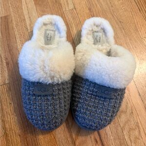 UGG Women’s Slippers in Gray and Cream